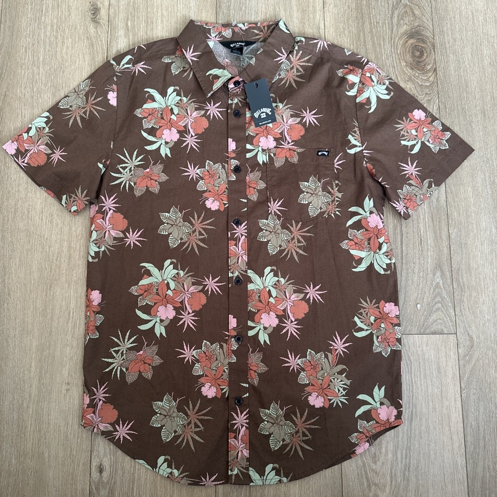 Billabong Hawaii 50 SS Brown Tropical Floral Palm Print Button Down Shirt Small
